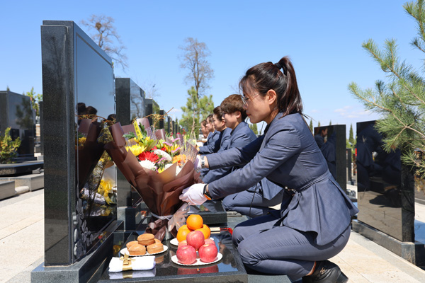 节日祭拜