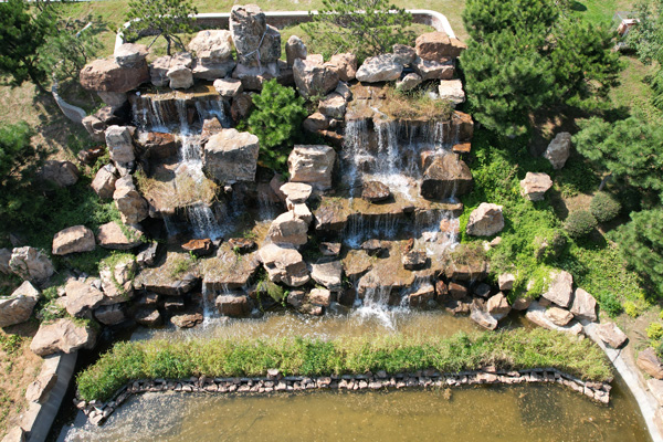 碧波湖叠瀑