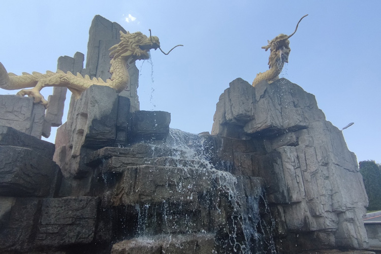 沈阳墓地的周边配套设施和服务？