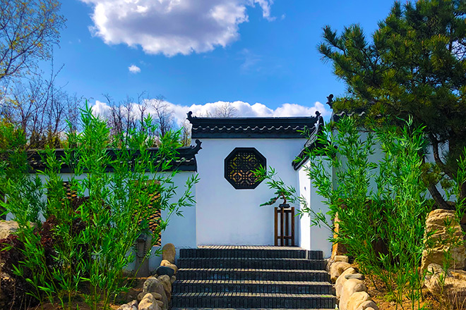 沈阳公墓依山顺势，沈阳墓地傍水而立的大型景观园林式陵园！